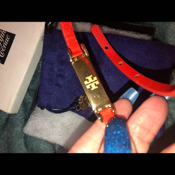 RARE NEW WITH TAGS TORY BURCH x FITBIT COLLAB ORANGE RED WRAP BRACELET WITH GOLD - Picture 10 of 16